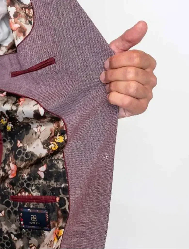 Trojdielny oblek Cavani v lilac farbe so slim fit strihom.
