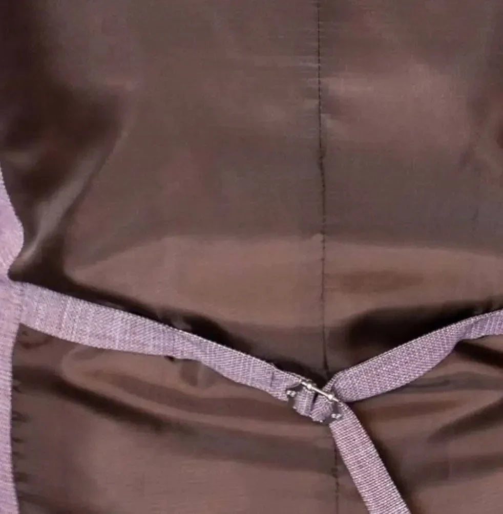 Trojdielny oblek Cavani v lilac farbe so slim fit strihom.